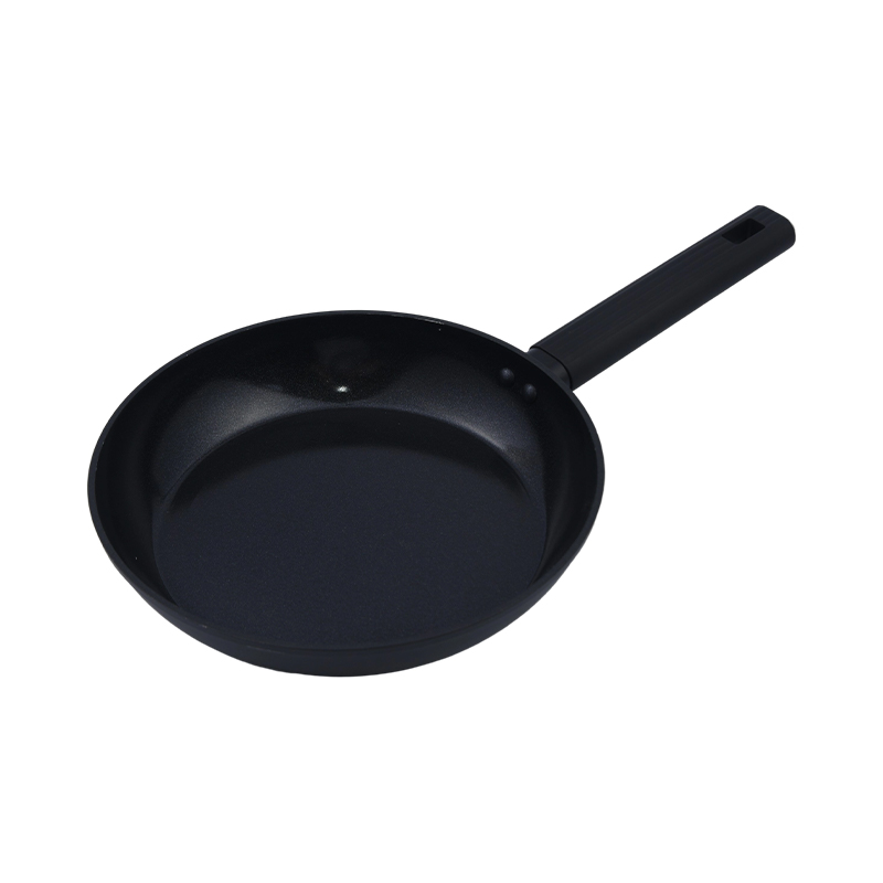 Patelnia z kutego aluminium z czarną ceramiką